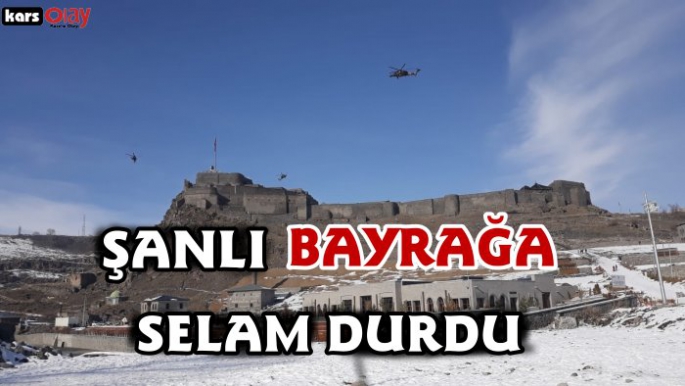 Atak Helikopterleri şanlı  bayrağımıza selam durdu