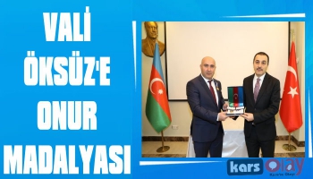 Azerbaycan Cumhuriyeti’nden Vali Öksüz'e Onur Madalyası