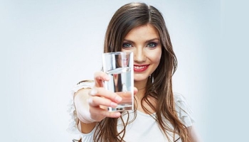 Kadınlar 10, erkekler günde 14 bardak su içmeli