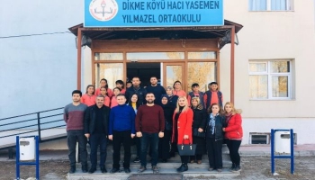 Kars MHP'li Kadınlar Öğretmenler Gününü Unutmadı