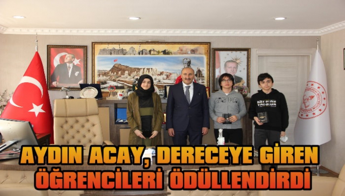 Kars Milli Eğitim Müdürü Acay, Dereceye Giren Öğrencileri Ödüllendirdi