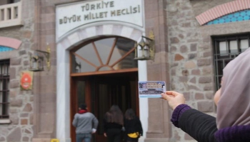 Kars Polisi 35 Öğrenciyi Ankara'ya Gönderdi