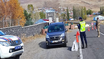 Kars'ta Jandarmadan Trafik Denetimi