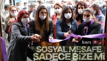 Kars'ta Sosyal Mesafe Kuralı Hiçe Sayıldı