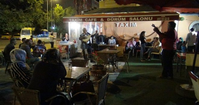 Kars'ta Halk Ozanlı Kars Geceleri