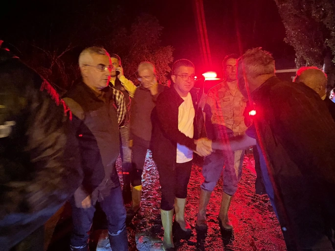 Kaymakam Daştan sel bölgesinde incelemelerde bulundu
