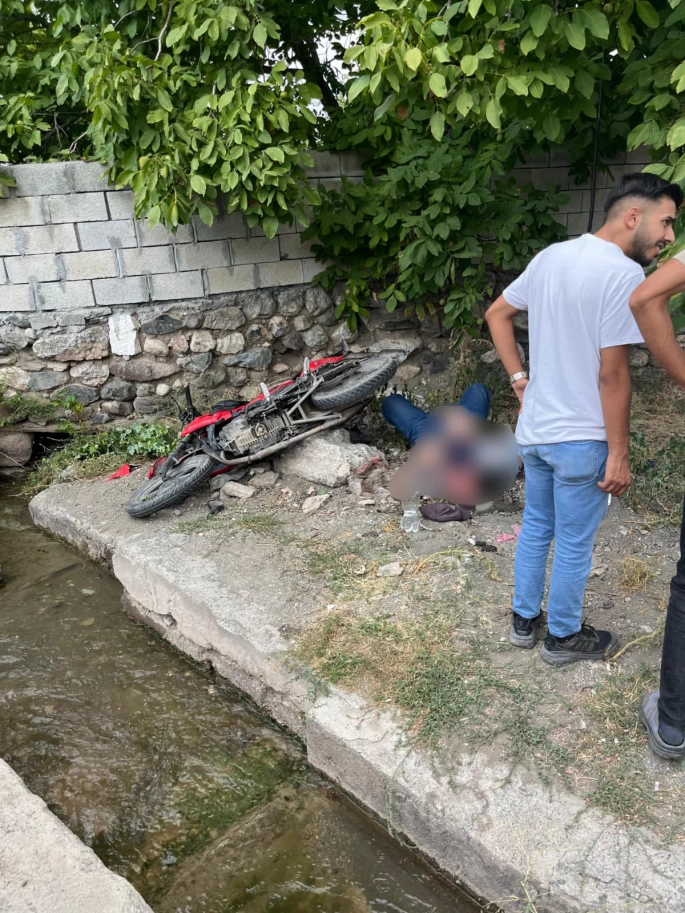 polisten kaçan motosikletin sürücüsü kaza yapınca yakalandı