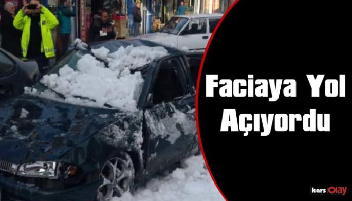 Sarıkamış'ta Çatıdan Düşen Kar Kütlesi Faciaya Yol Açıyordu